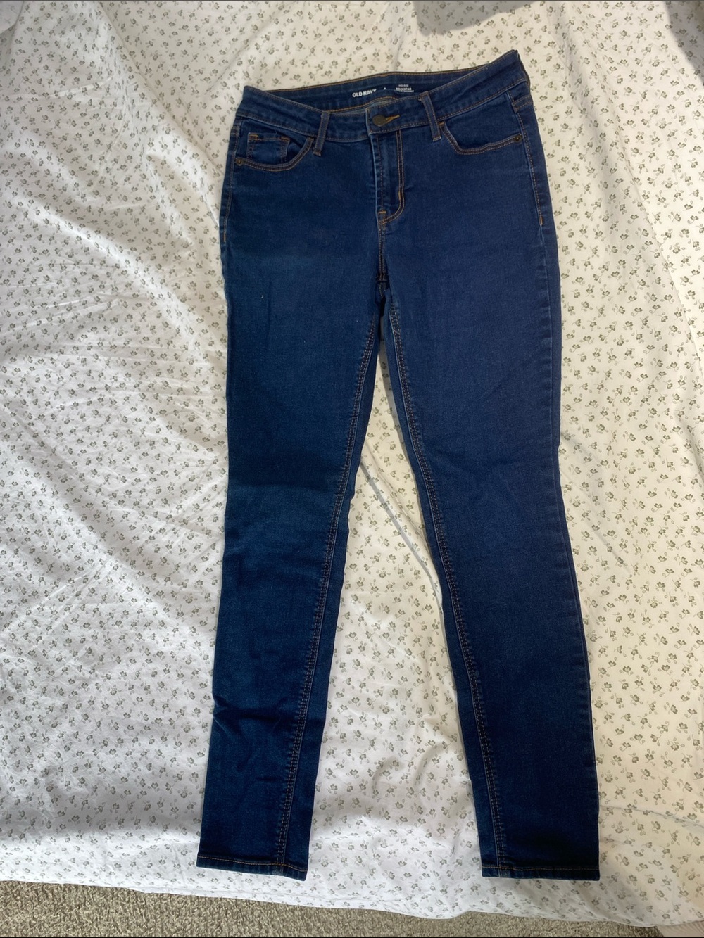 Old Navy Mid-Rise Super Skinny